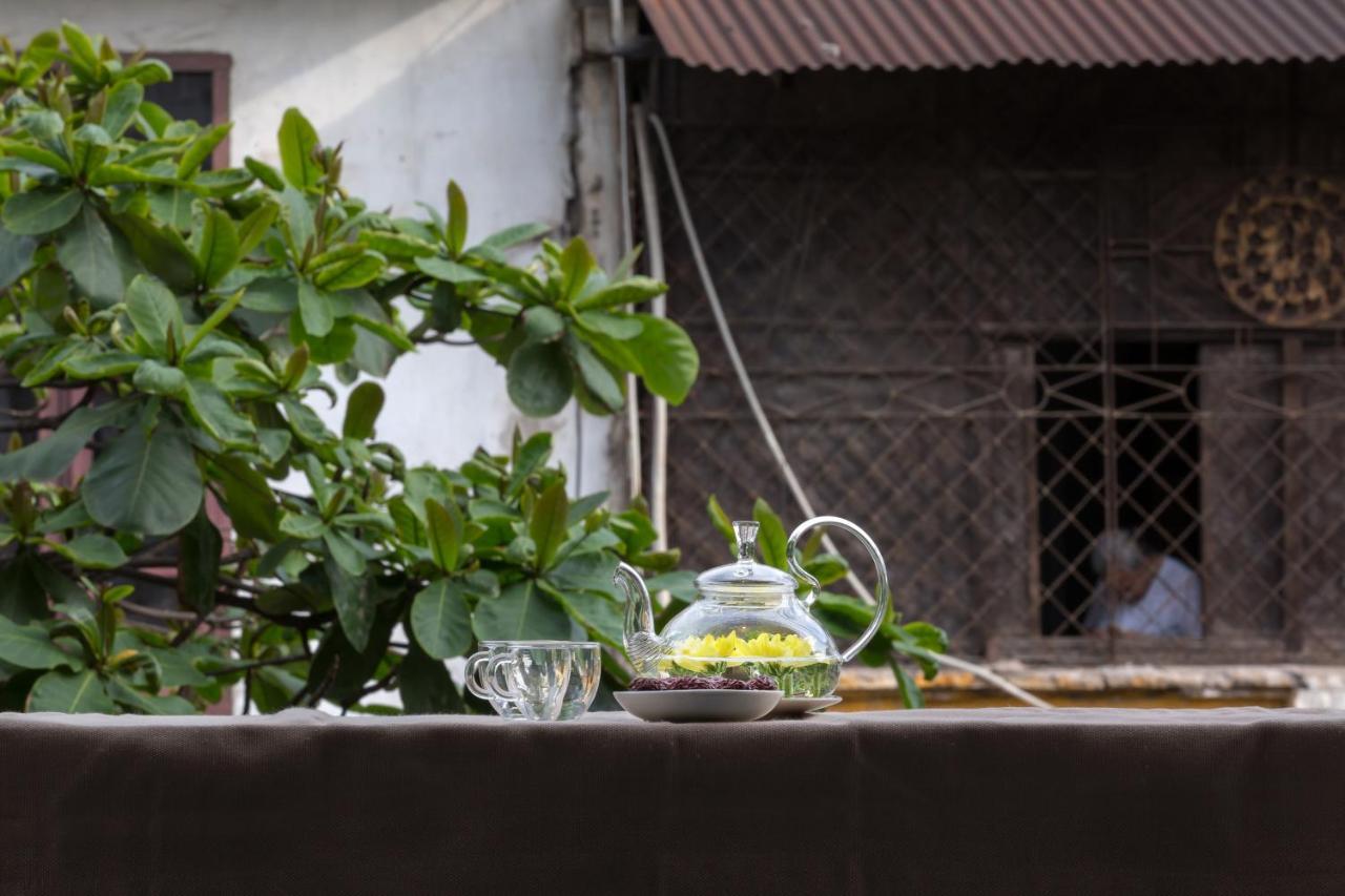 Apartment Centraltique Downtown - Bespoke Colonial House Near Hoan Kiem Hanoi
