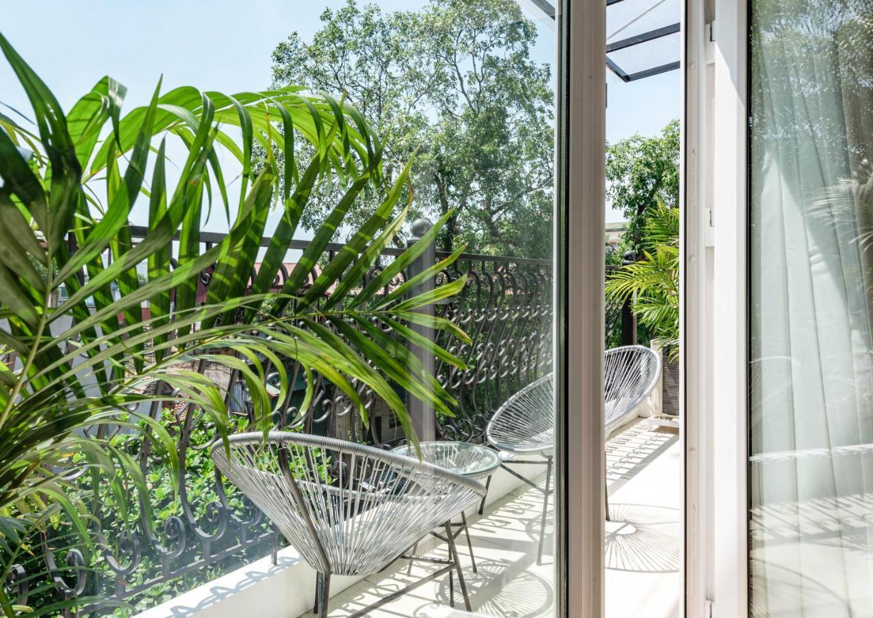 Harry's - The Old Quarter Rooftop Garden Apartment