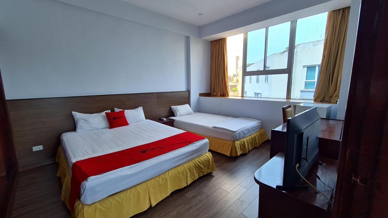 Hotel Reddoorz Near Mieu Quoc Tu Giam