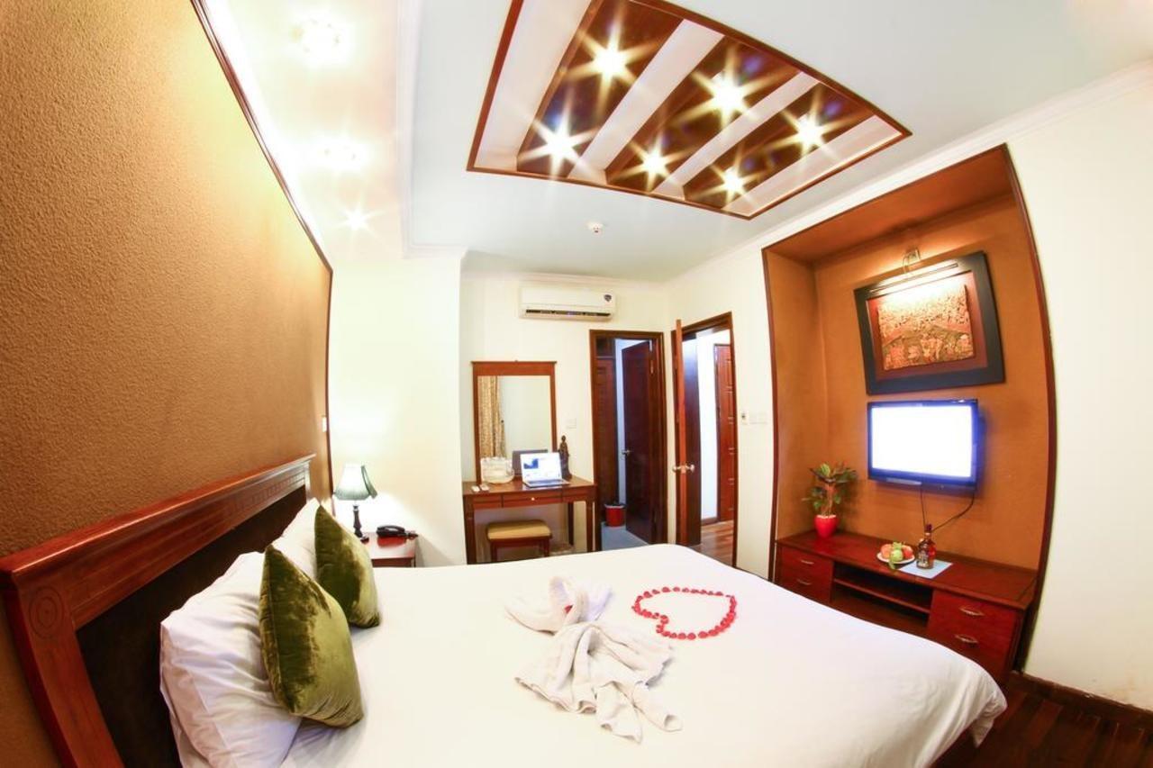 Atrium Hotel