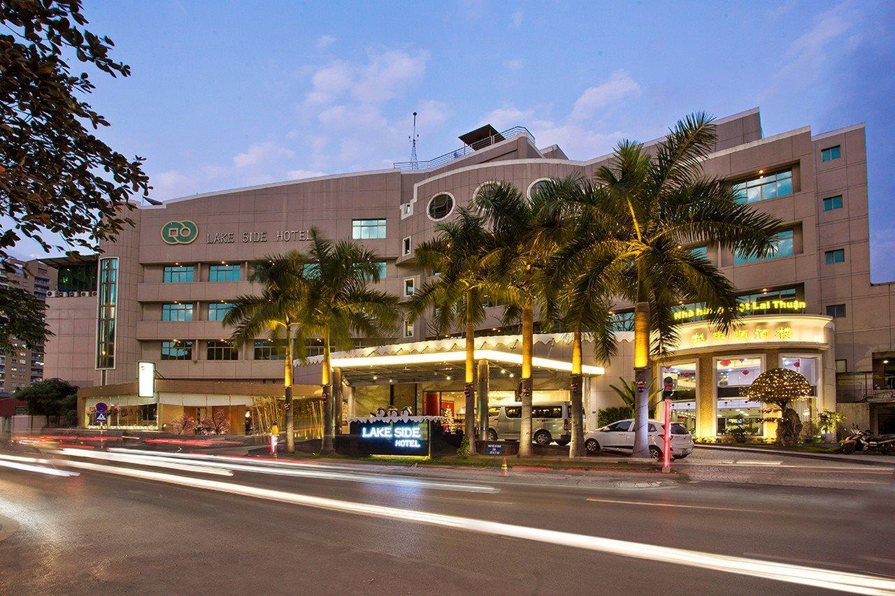 Khách sạn Bên Hồ Hà Nội