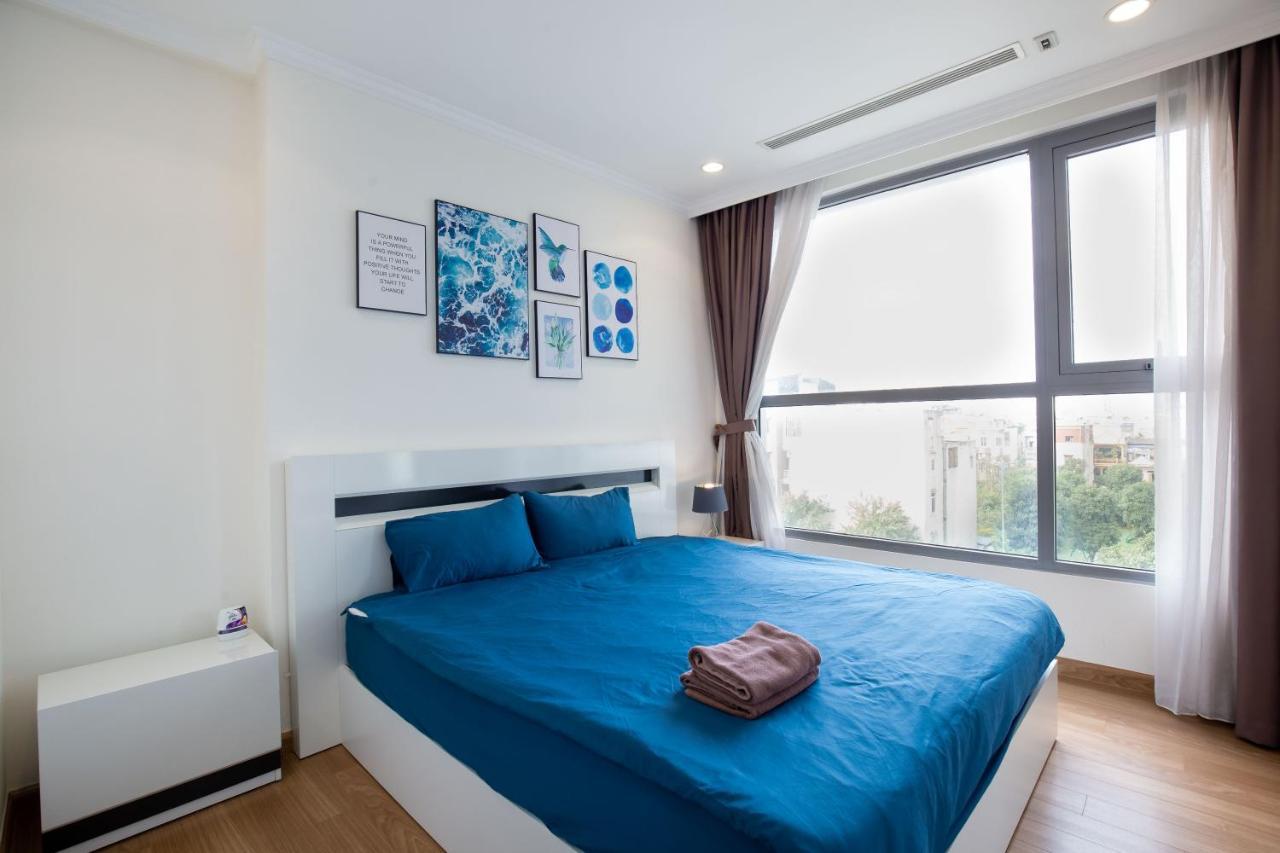 Times Apartment *