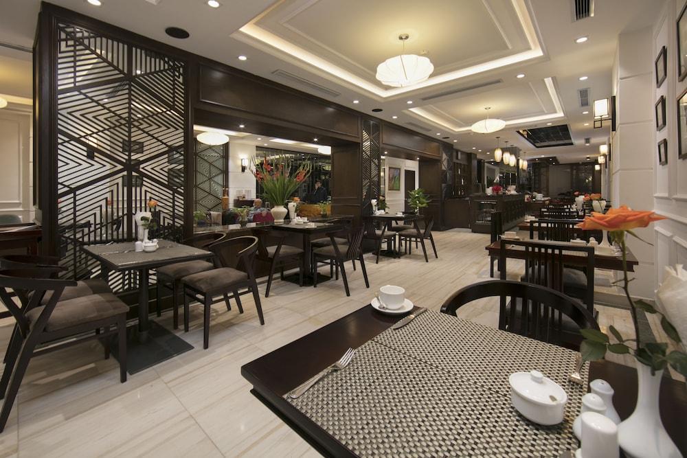 Quoc Hoa Premier Hotel
