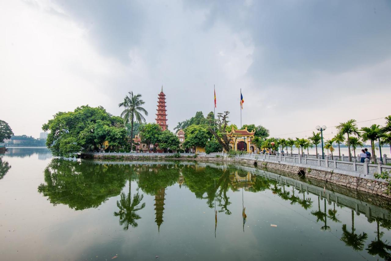 22housing & 81 Linh Lang * Hanoi