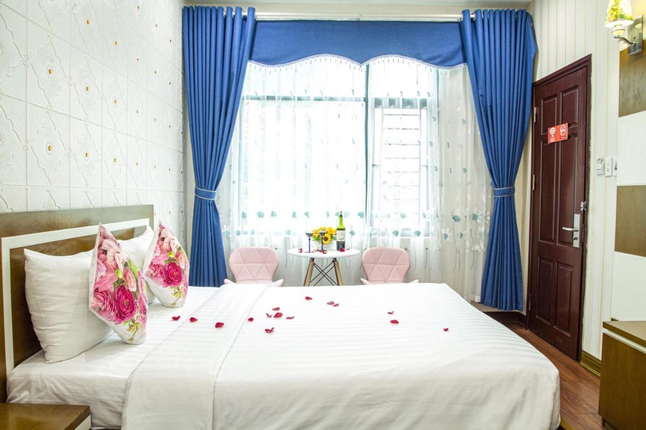 Hướng Dương Khách sạn Hà Nội