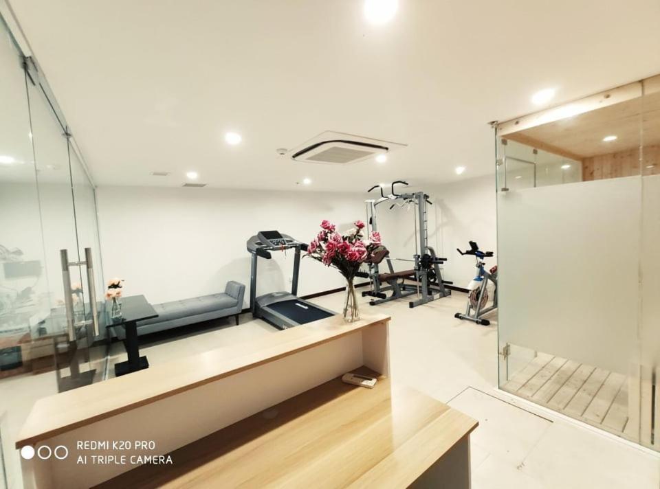 Truc Bach Lakeview Studio *