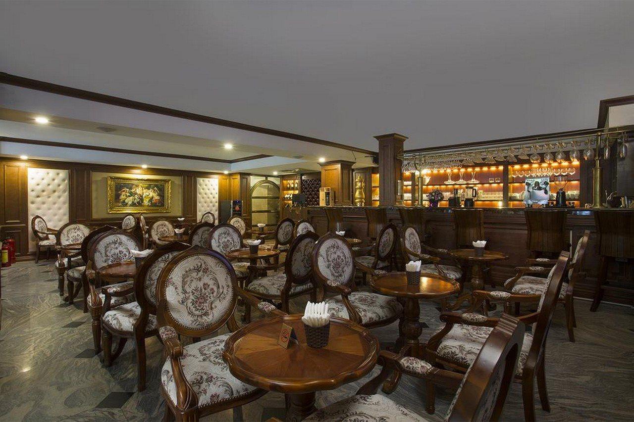 Oasis Hotel 3*