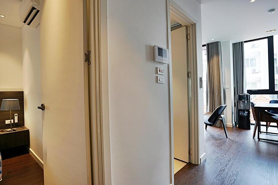3 - Luxury In Tay Ho Street Apartment *