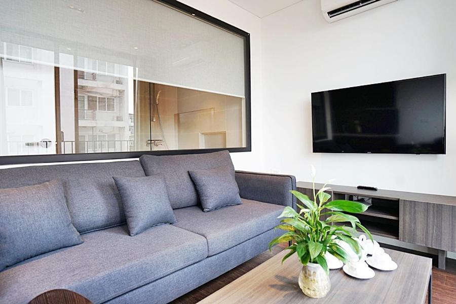 3 - Luxury In Tay Ho Street Apartment Hanoi