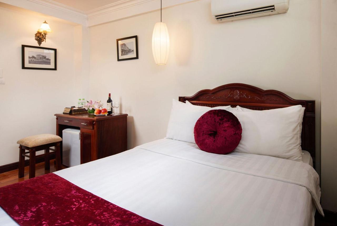 Hotel Golden Moon & Travel