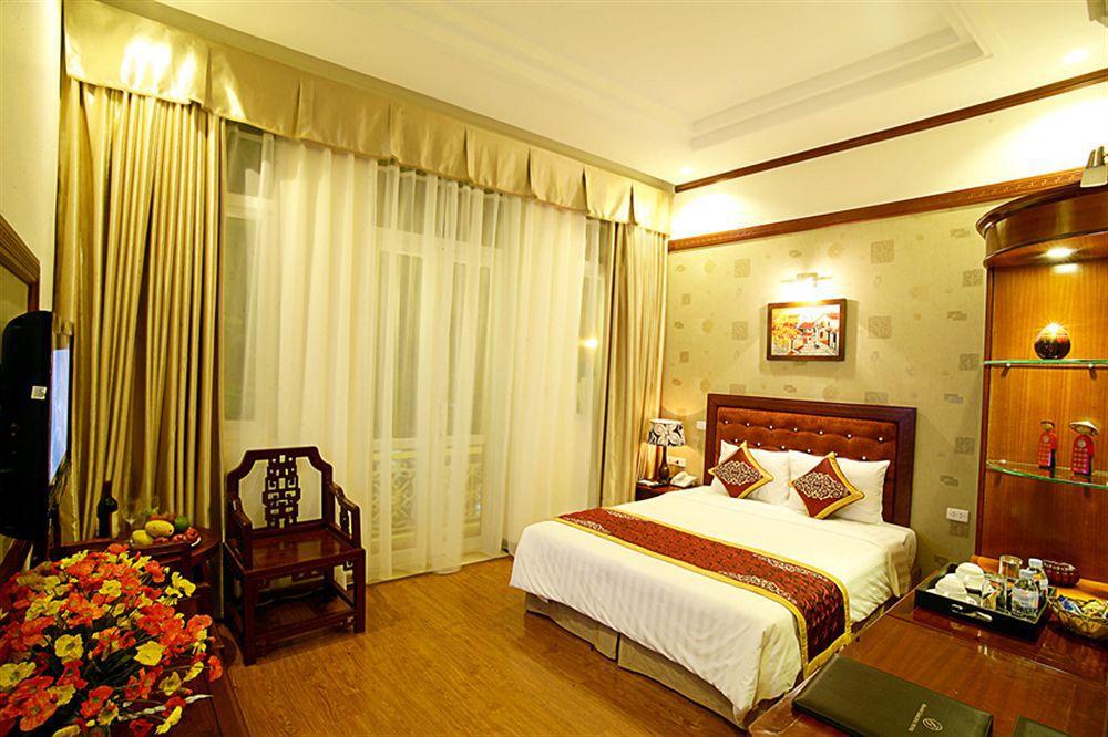 Bay Luxury - Graceful 21 Hang Phen 3* Hanoi