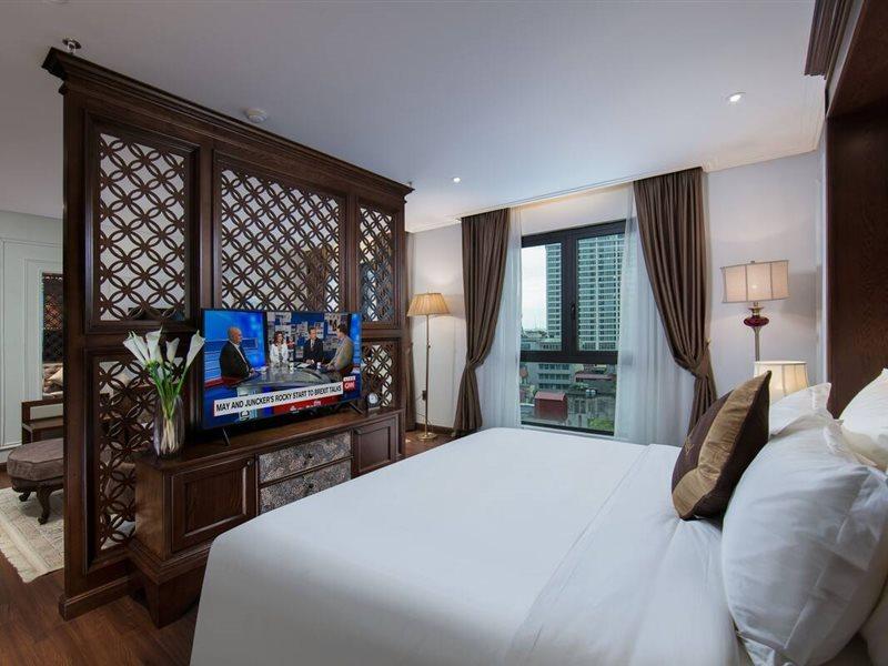Hotel The Q 4*