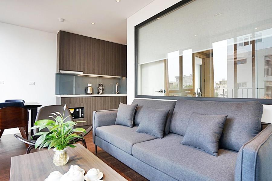 3 - Luxury In Tay Ho Street *