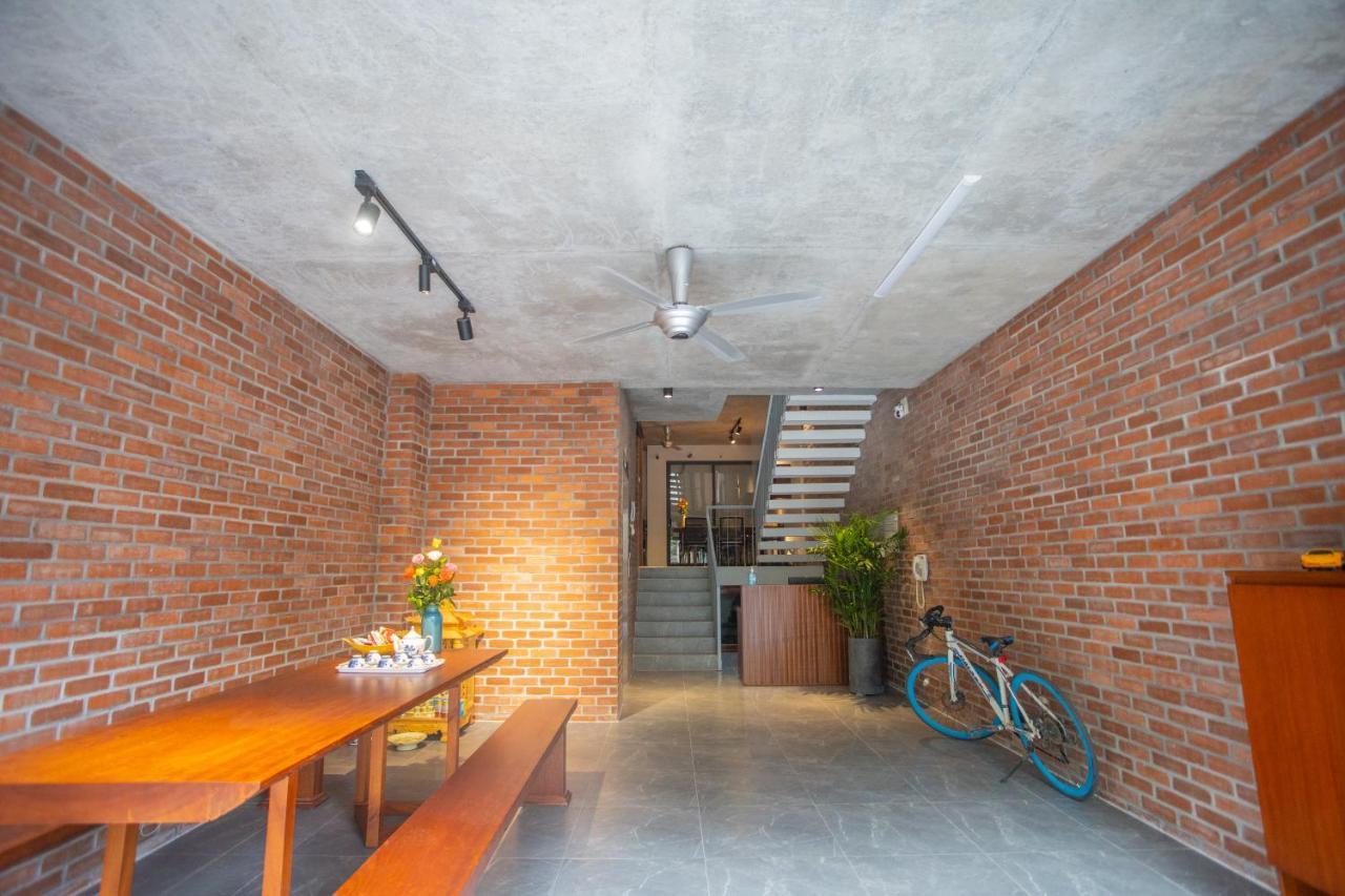 Crin House Tay Ho * Hanoi
