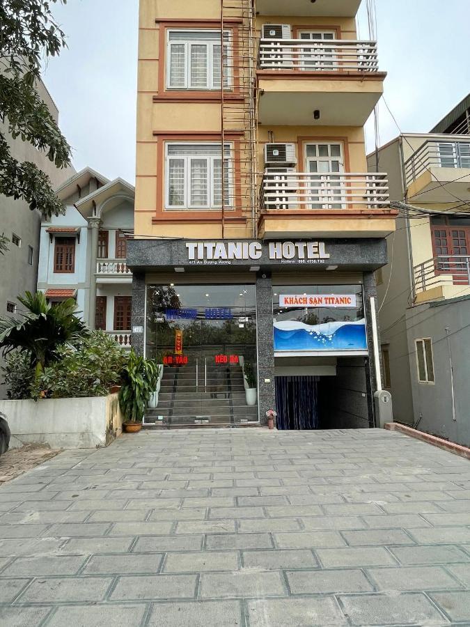 Hotel Titanic 2*