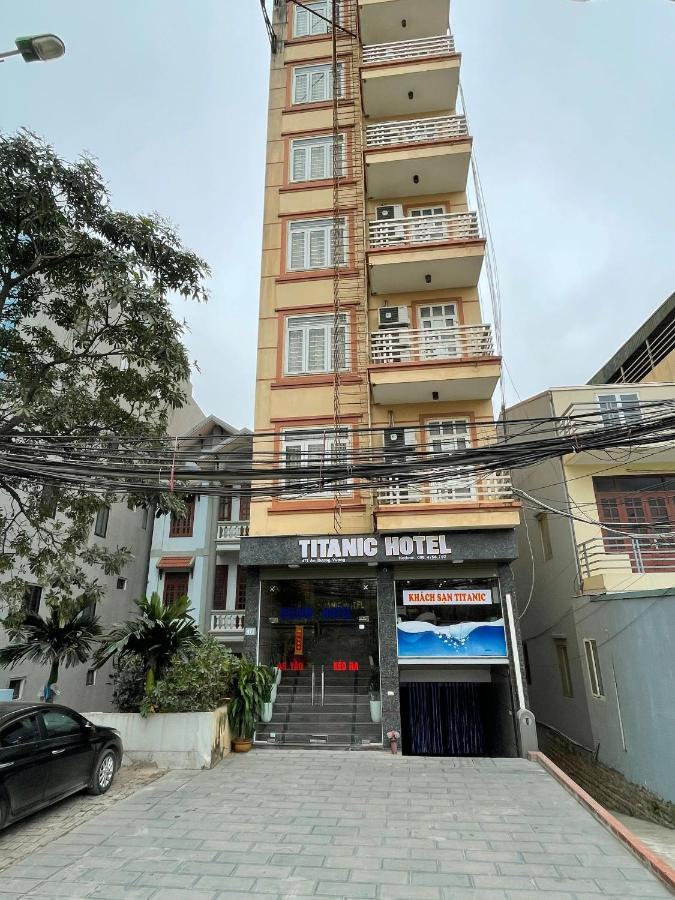 Titanic 2* Hanoi