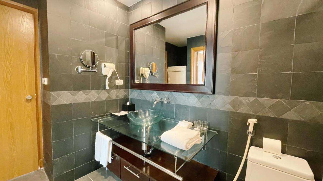 Pacific Place Serviced *