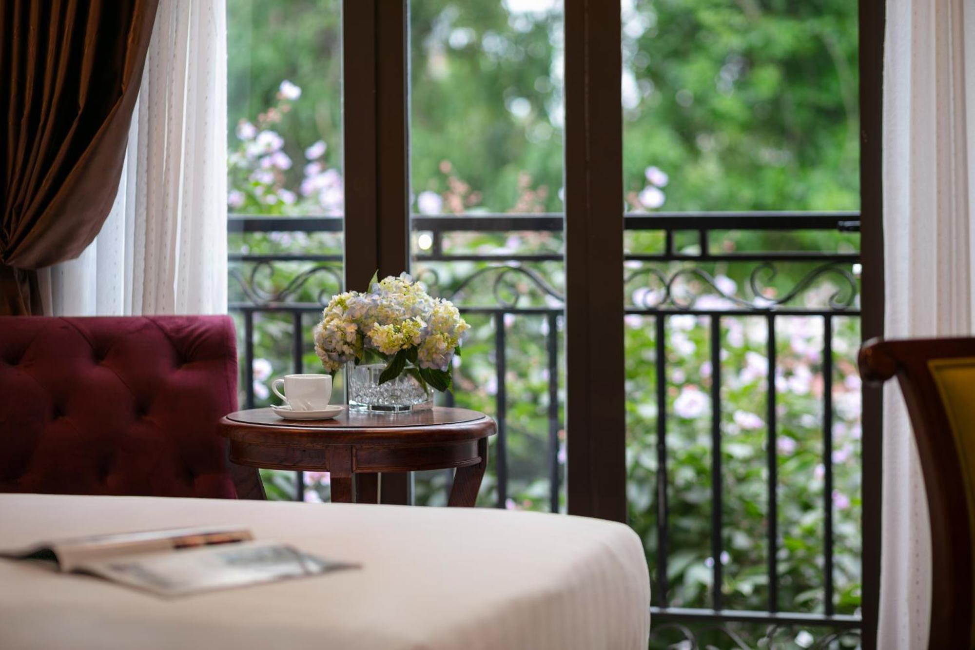 Vision Premium Hotel 3*