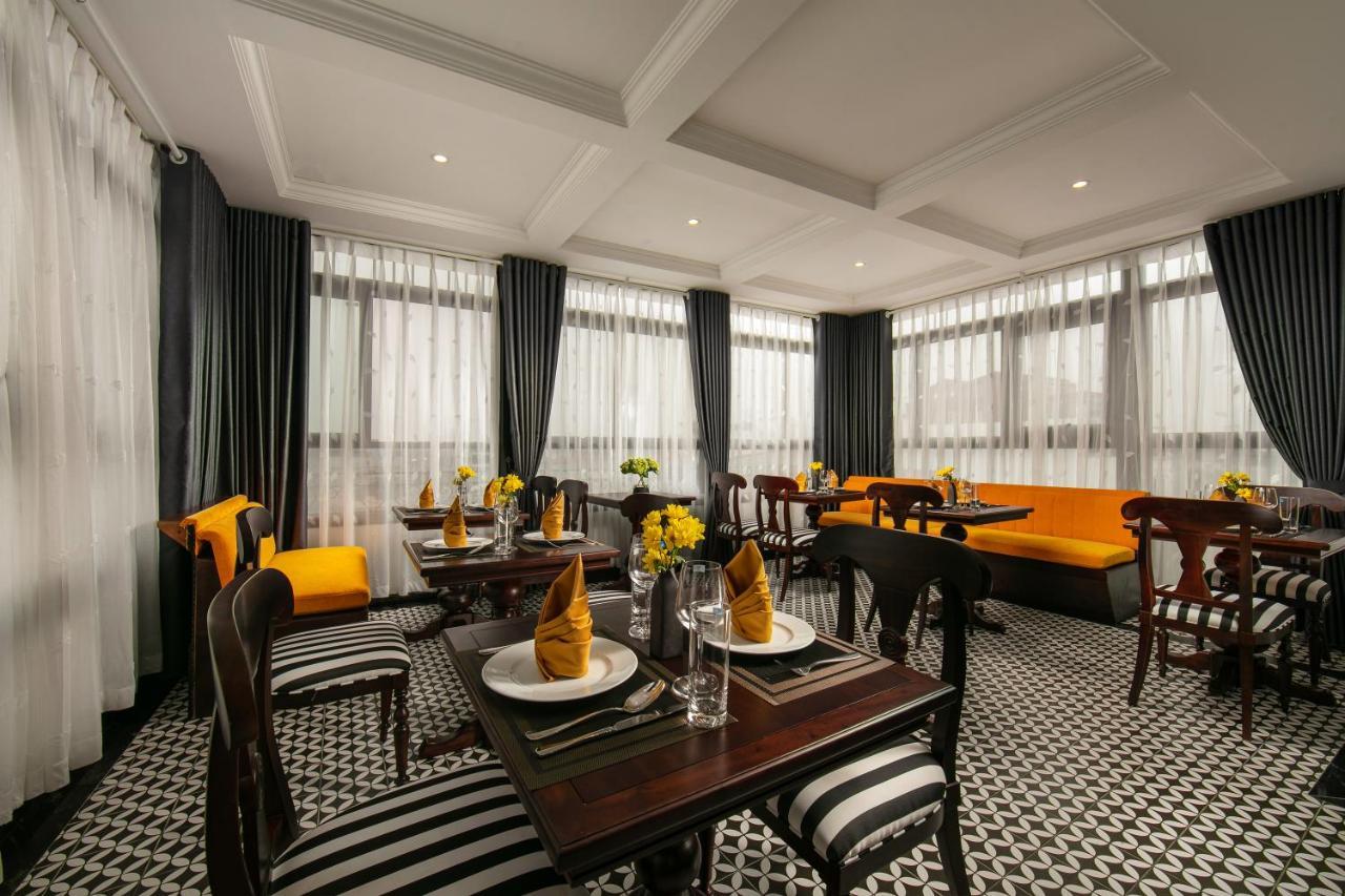 Romantique De Hotel