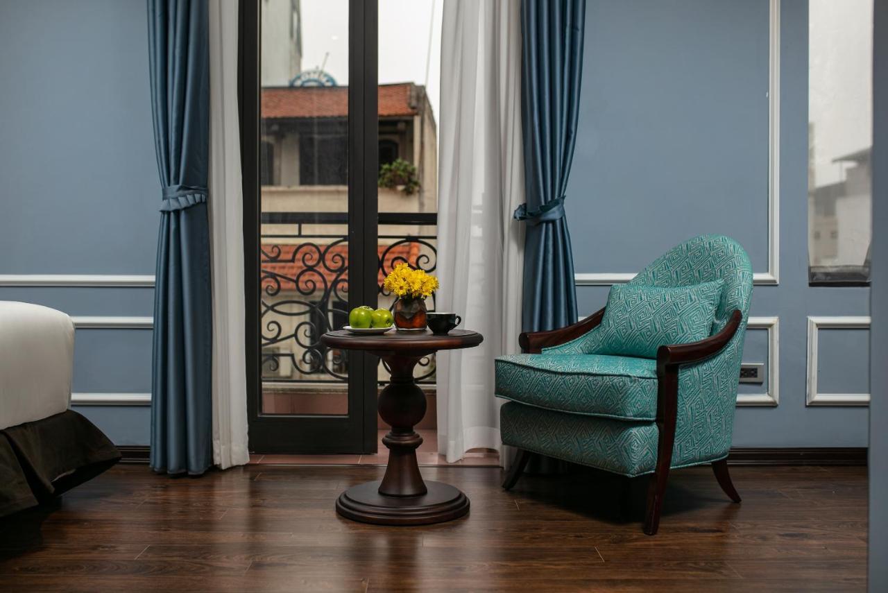 Romantique De Hotel 4*