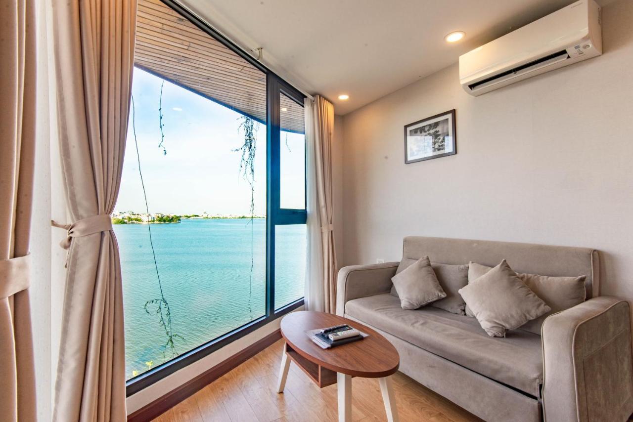 Apartment 22land Moon West