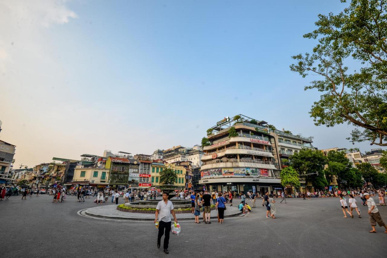 22housing & 81 Linh Lang * Hanoi