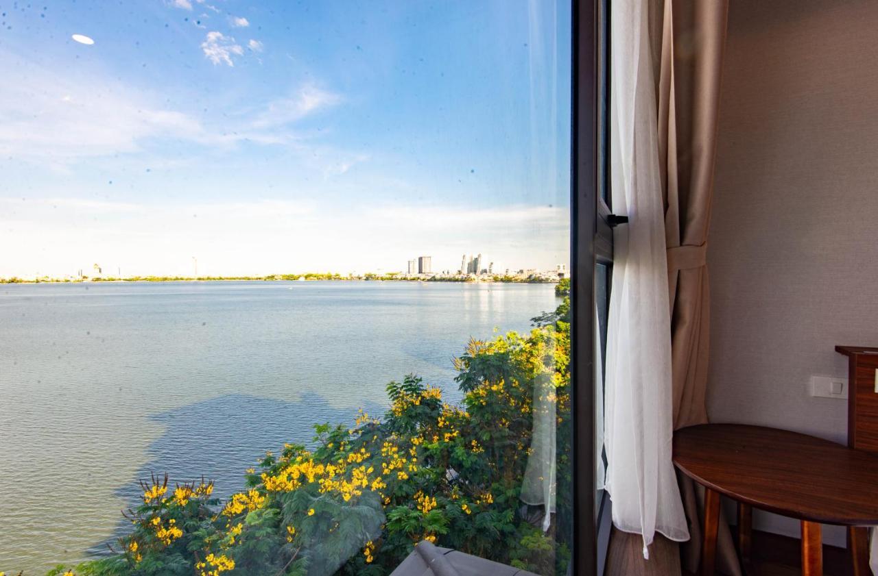 22land Moon West Apartment