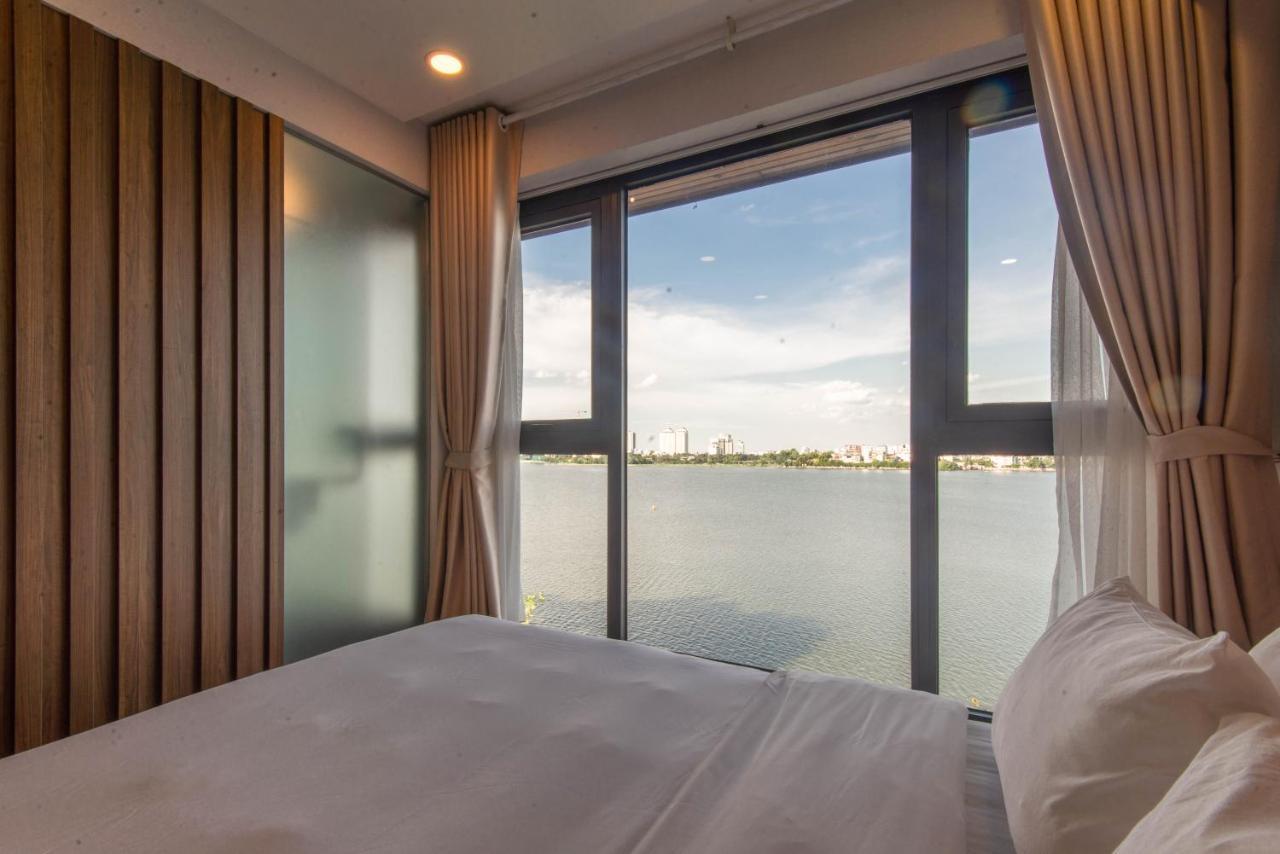 22land Moon West Hanoi