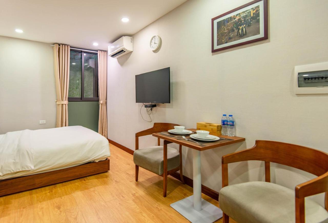 22land Moon West Apartment
