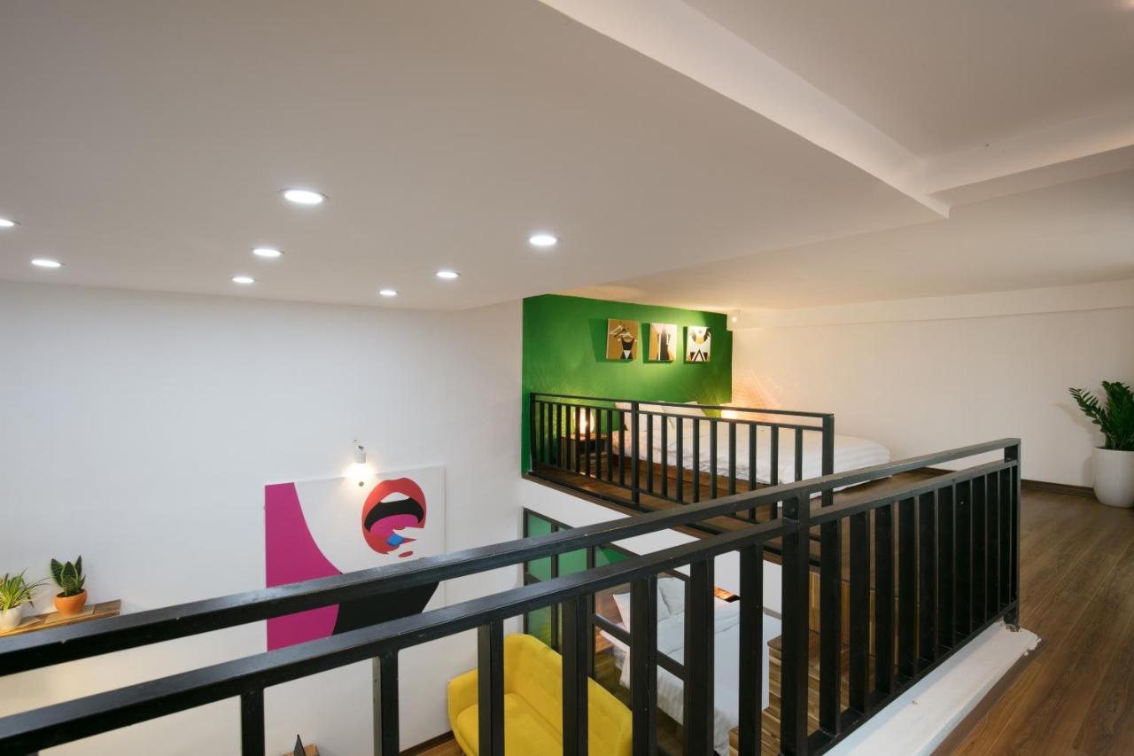 Holly's Hidden Nest In Prime Location No Lift * Hanoi