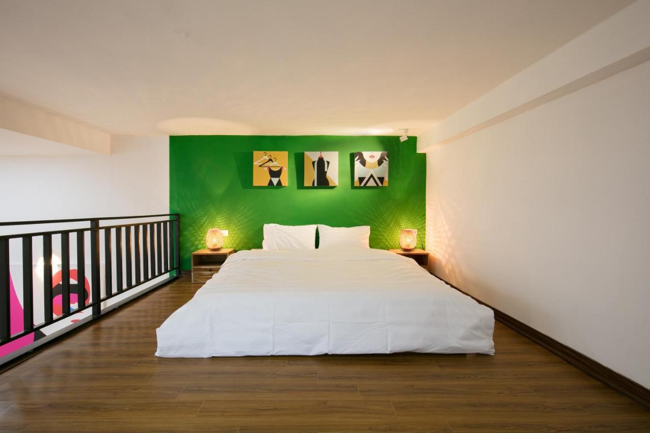 Holly's Hidden Nest In Prime Location No Lift Apartment Hanoi