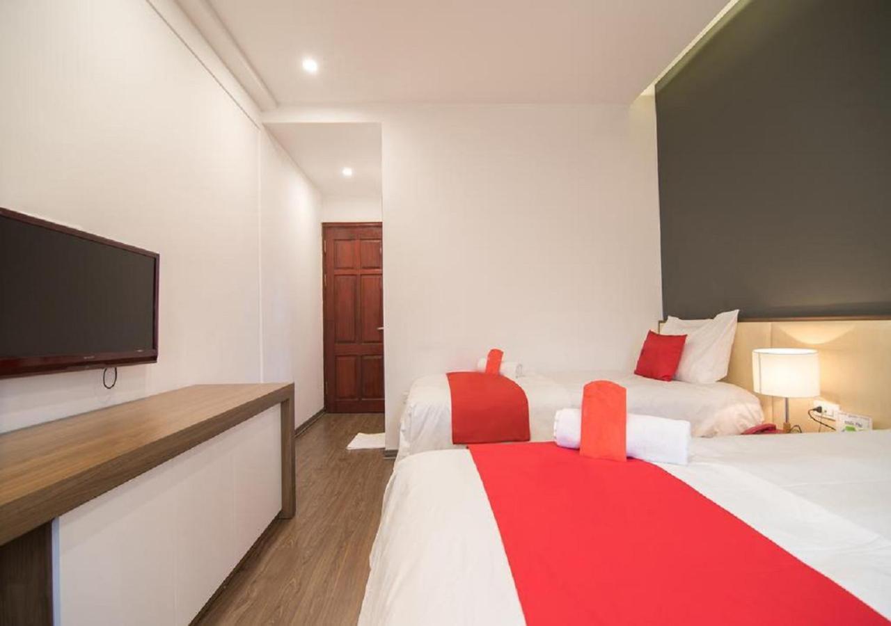 Queen's 2* Hanoi