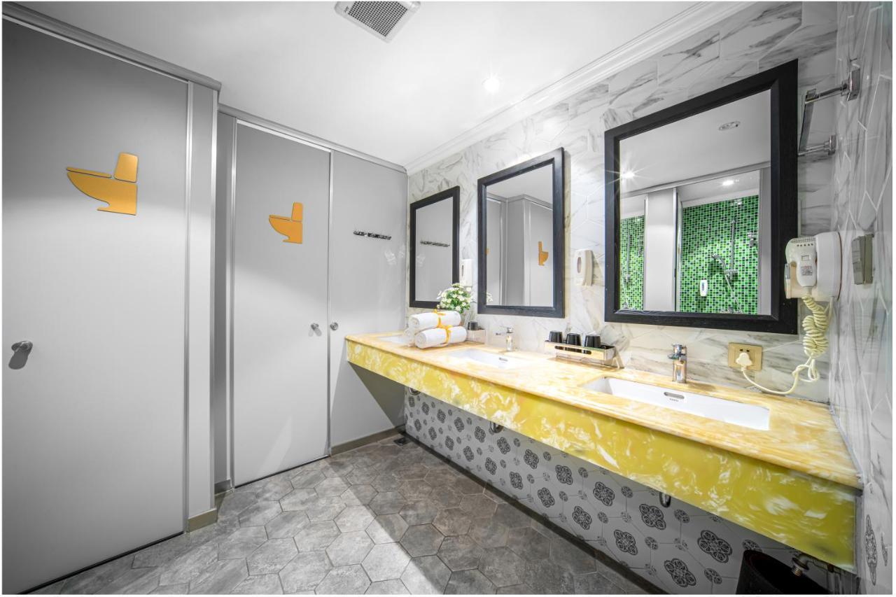 Little Charm Hostel Hanoi