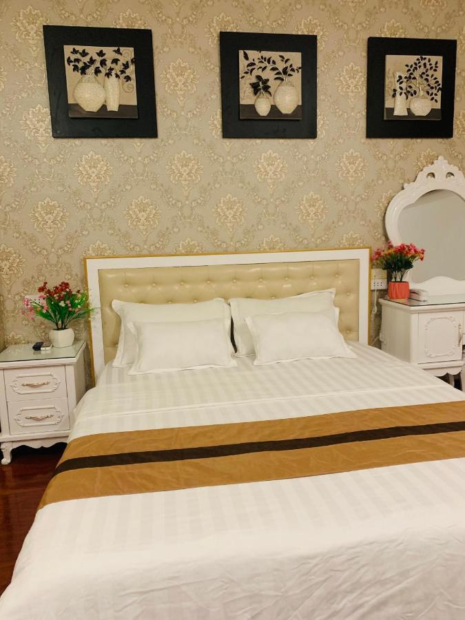 Nhất Ly 3* Hà Nội