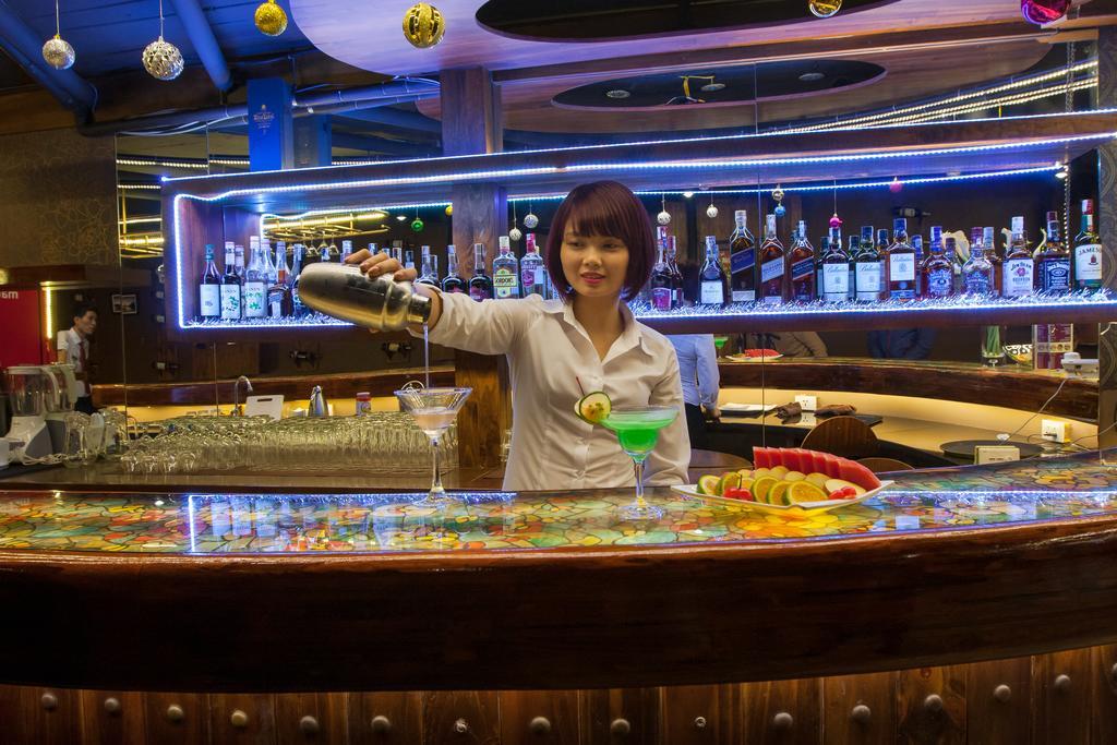 Hotel Viet View &