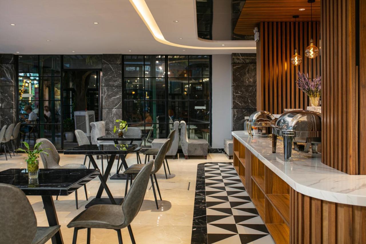 Ping Hotel