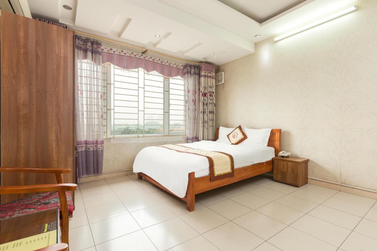 Spot On 693 Hoang Long Hotel