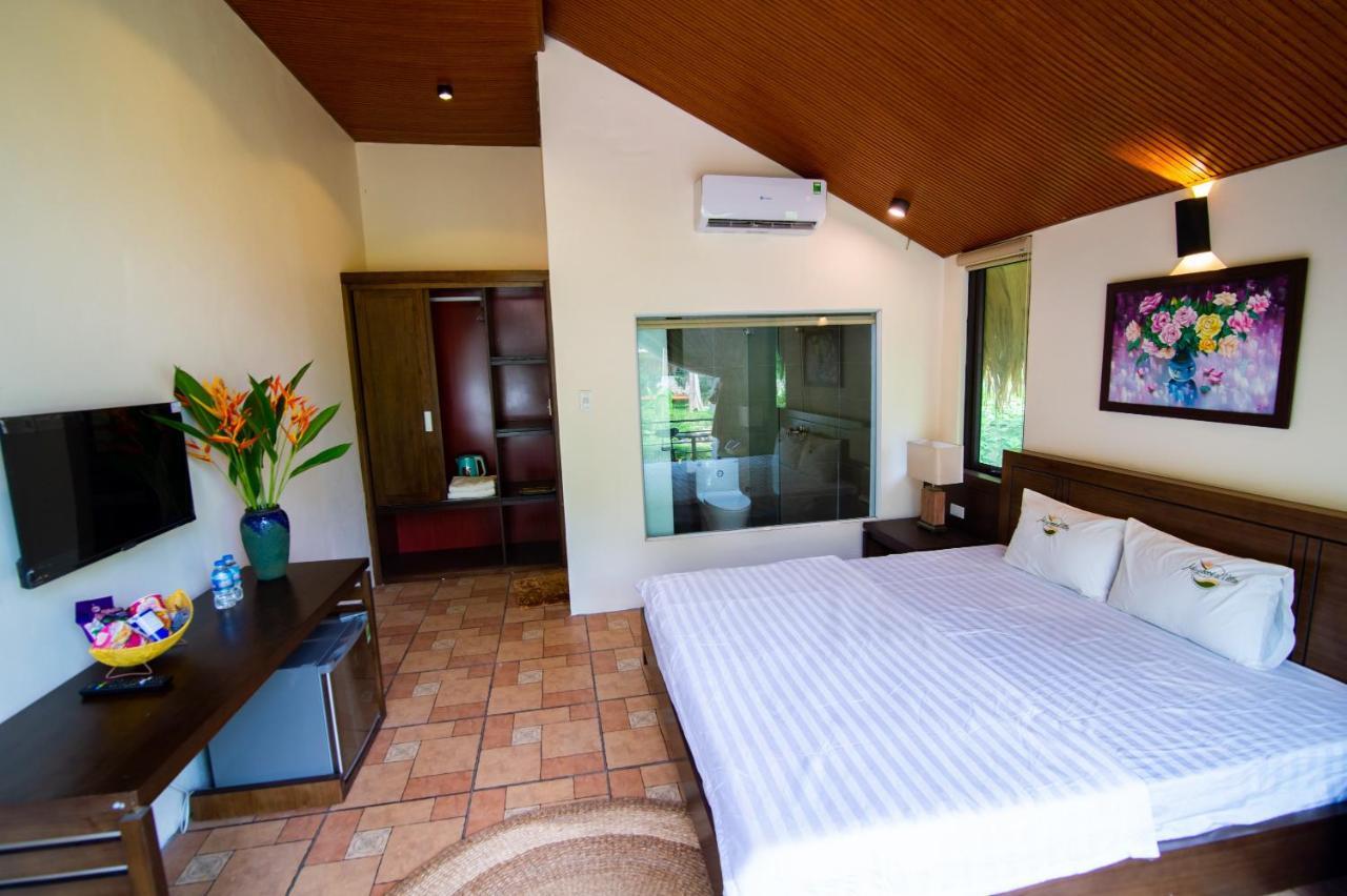 Tropical Villas *