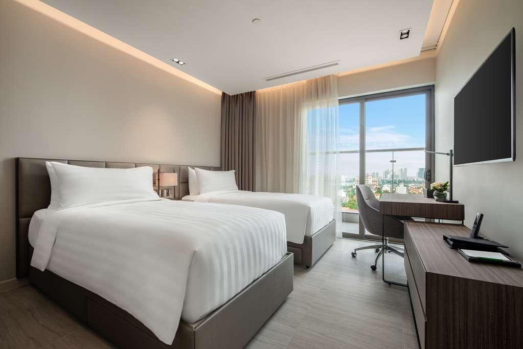 Oakwood Hotel 5*
