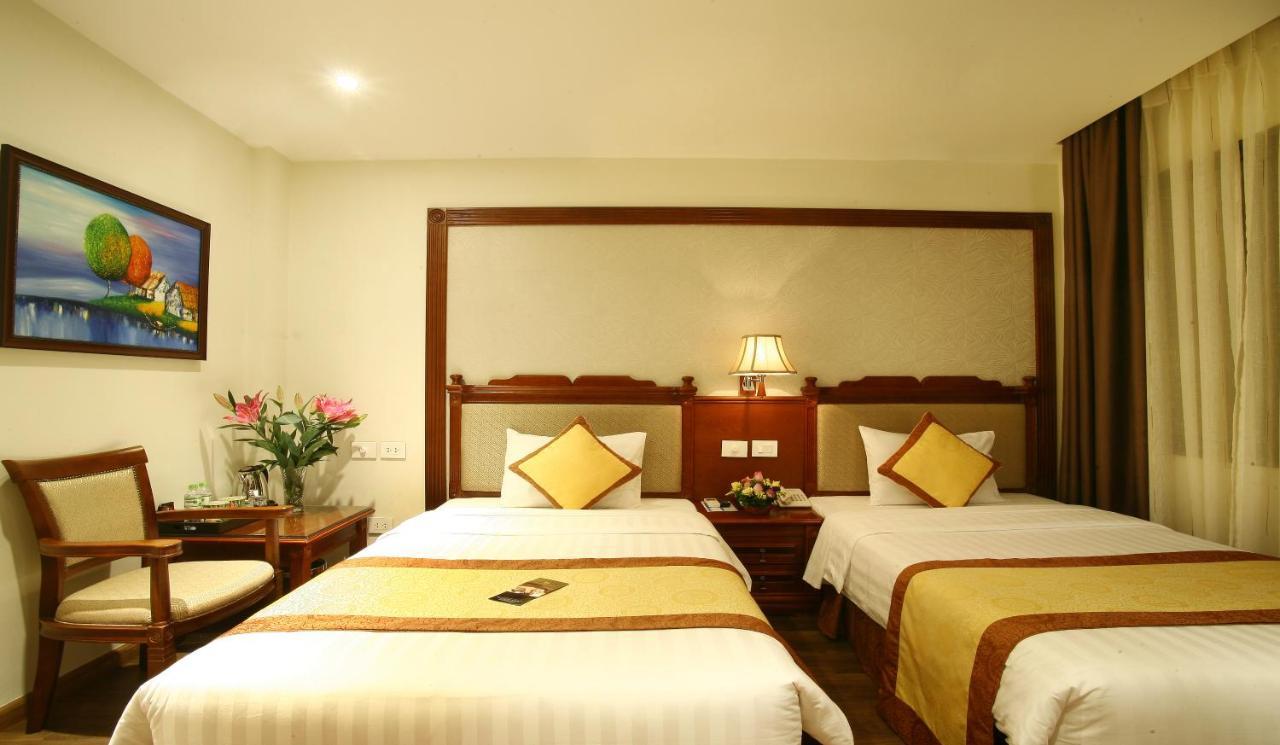 Western Hotel 4*