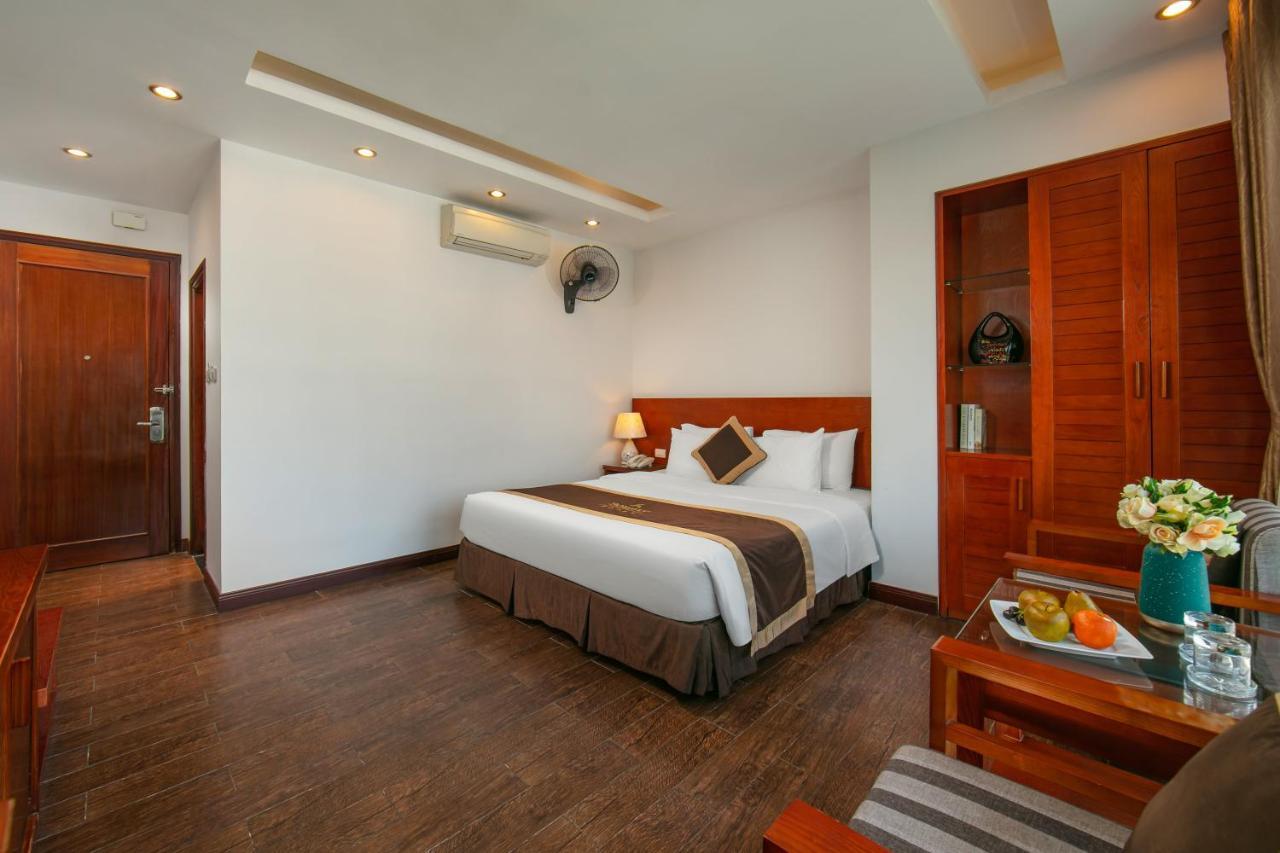 Hotel Bounty 3*