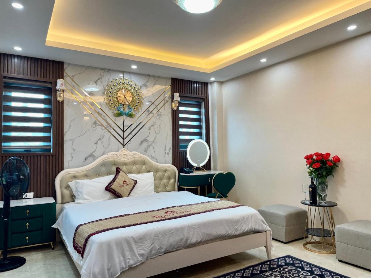 The Royal Near West Hotel