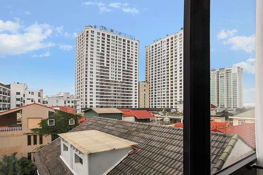 3 - Luxury In Tay Ho Street Apartment Hanoi