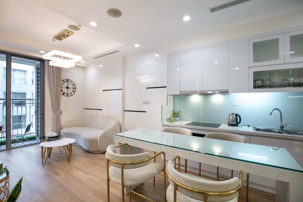 Apartment Vinhome Time - Ho 1 Phong Ngu