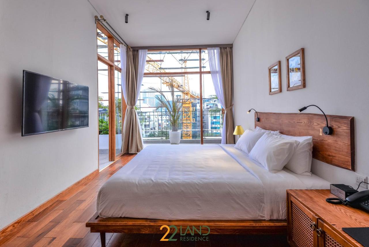 22land & Hanói