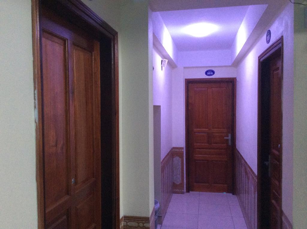 Hotel Phuong Nam Noi Bai Airport *