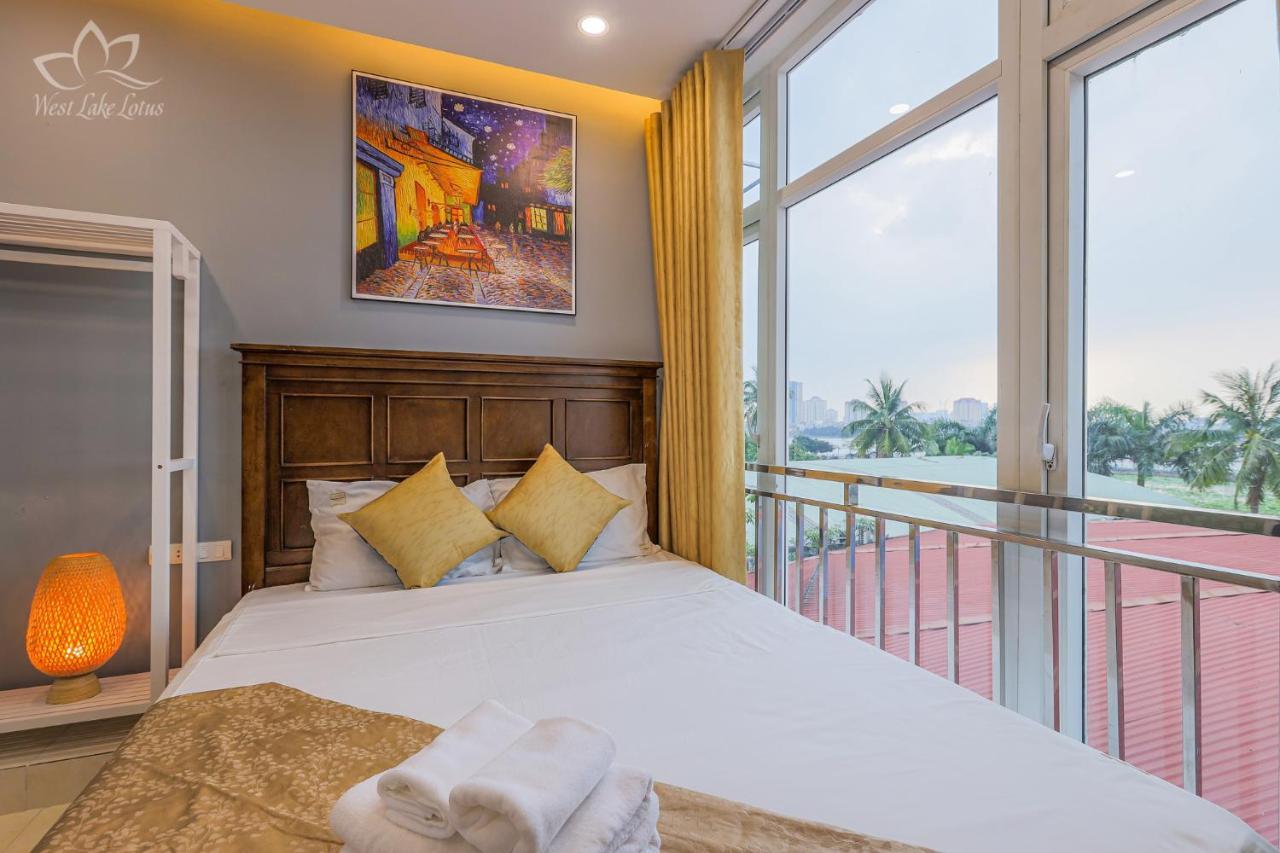 The Lakeview - West Lotus 2*