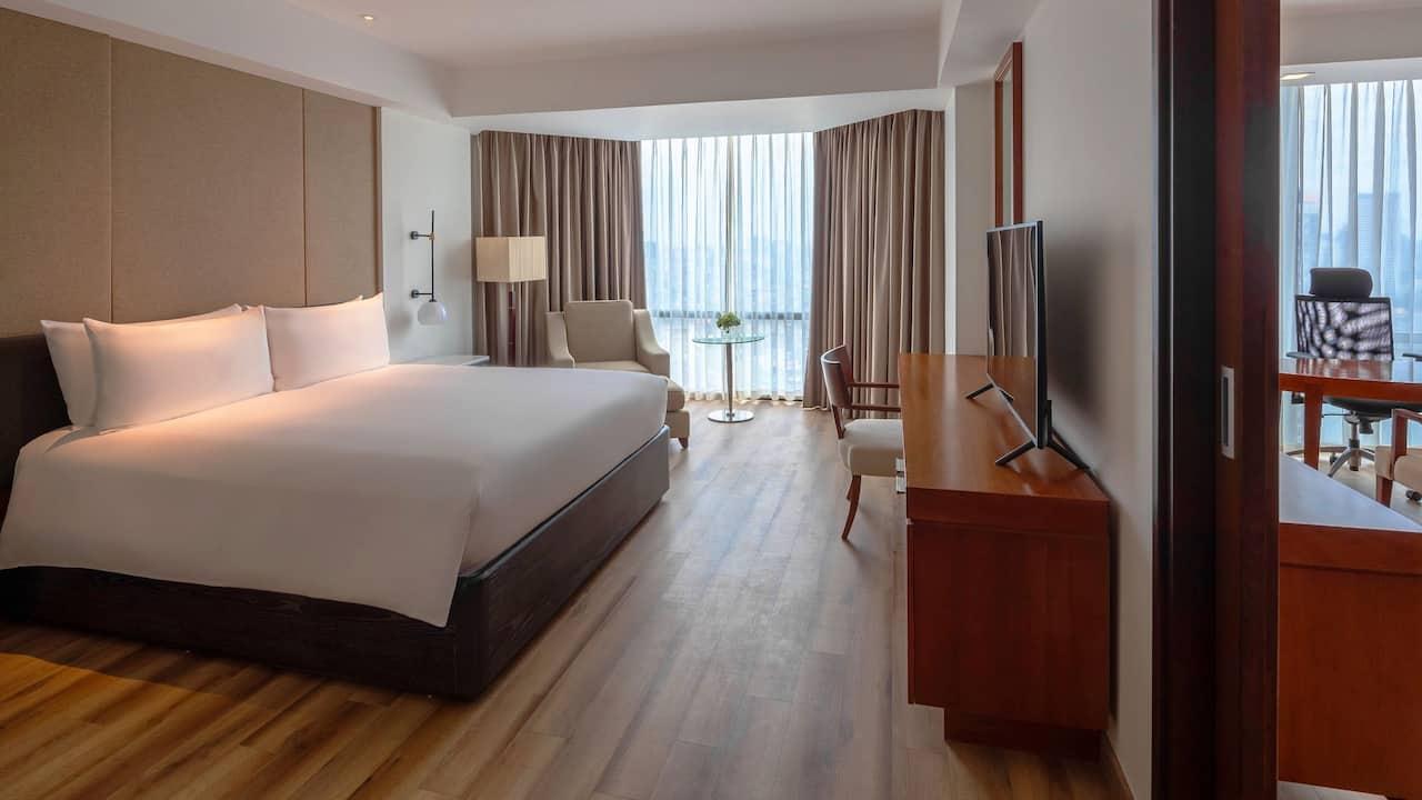 Hotel Sheraton West 5*