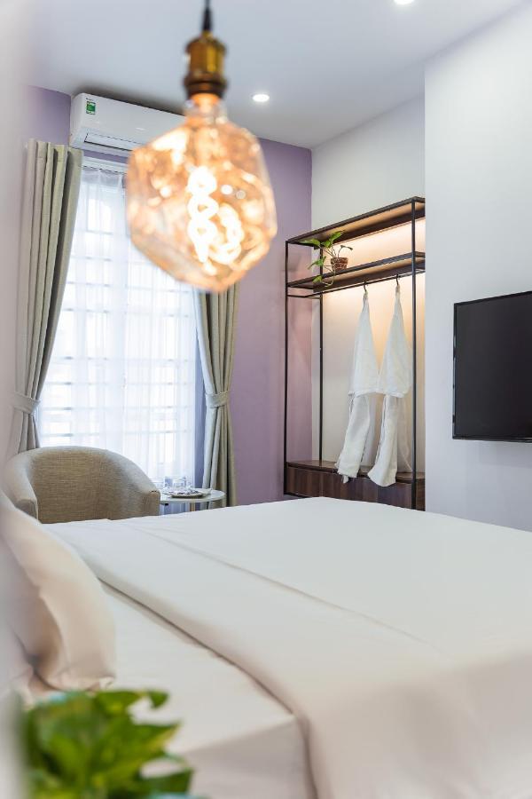 C O R O N A House Hotel Hanoi