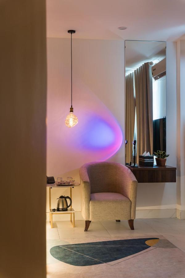 Hotel C O R O N A House